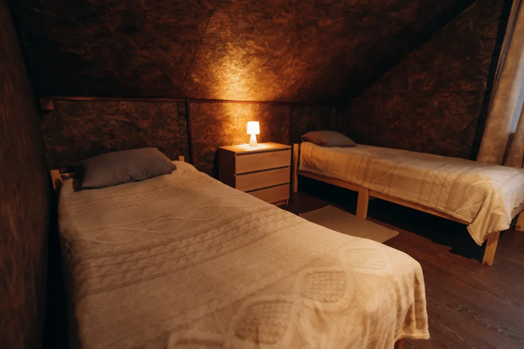 Дом с баней у леса