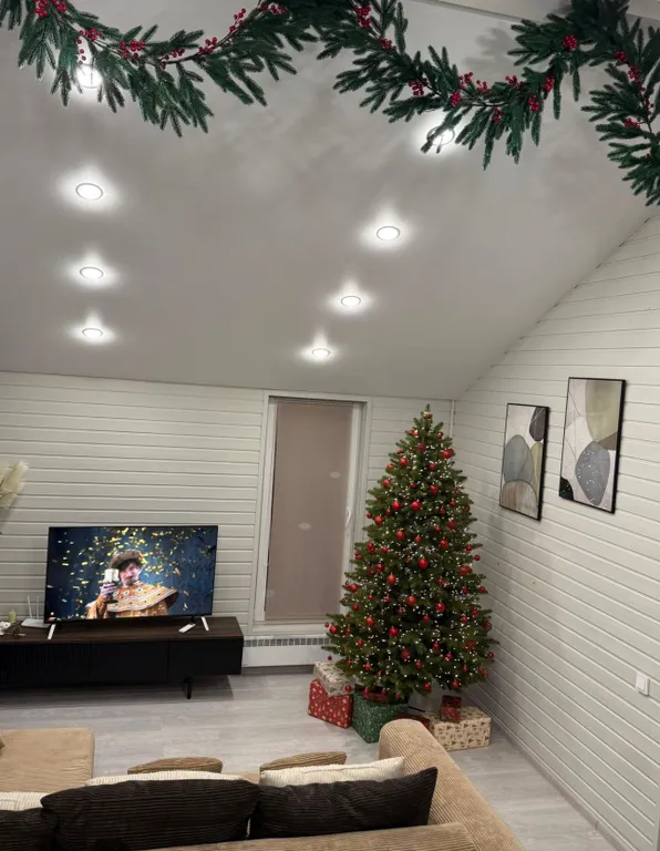 Уютный дом с верандой и чаном