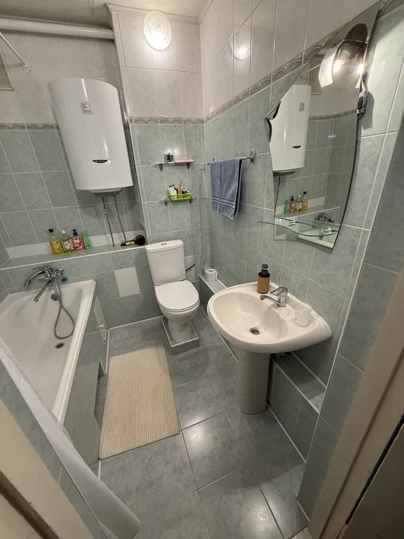 Двухуровневая квартира с парковкой и двумя санузлами