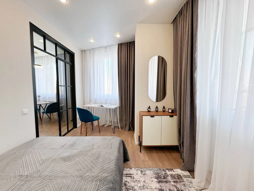 Дизайнерская 2-х комнатная квартира рядом с Море парком