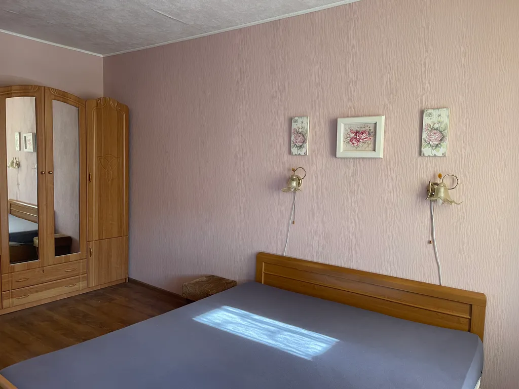 Частный дом.Участок 5 соток.Без соседей.В пешей доступности от моря