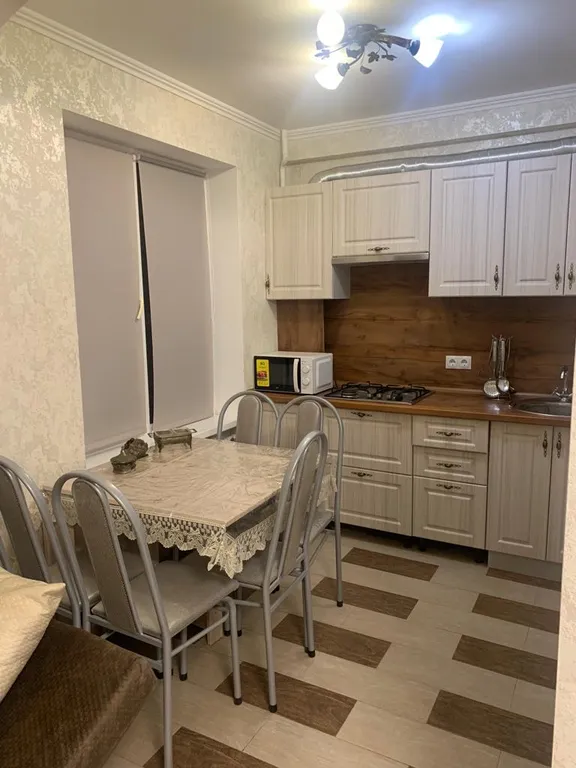 Уютная, просторная квартира для большой семьи недалеко от центра