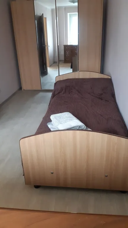 Просторная двухкомнатная квартира в ретро-стиле в центре города