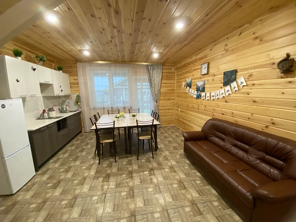 Уютный дом с большой верандой