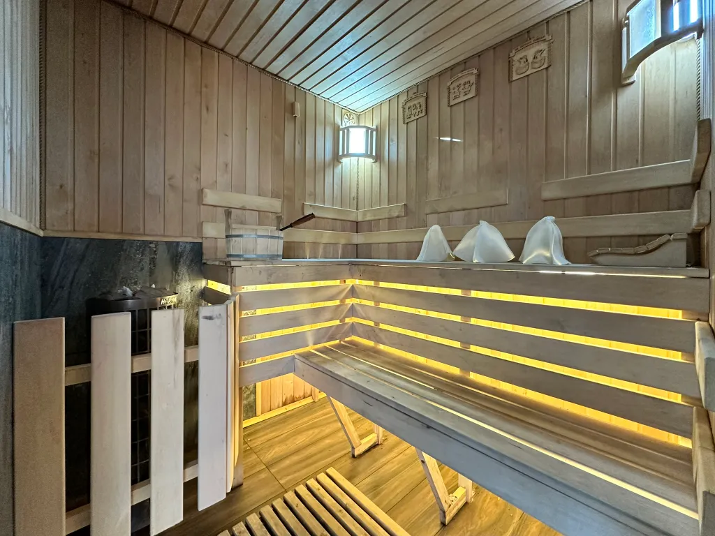 Домик у реки