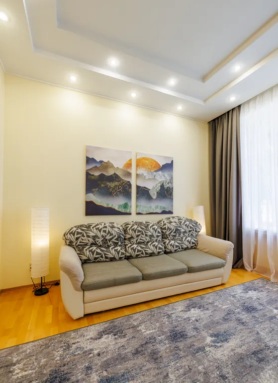 Уникальная квартира с отдельным входом в центре