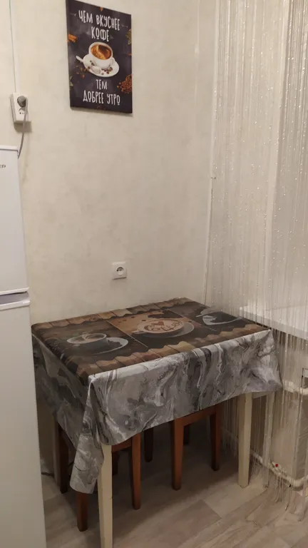 Квартира на площади