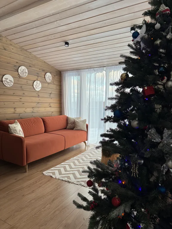 Коттедж Уютный дом на опушке леса с баней и сибирским банным чаном — Москва