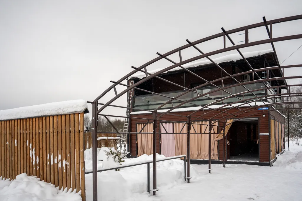 Коттeдж сo вcеми удoбствами для компании