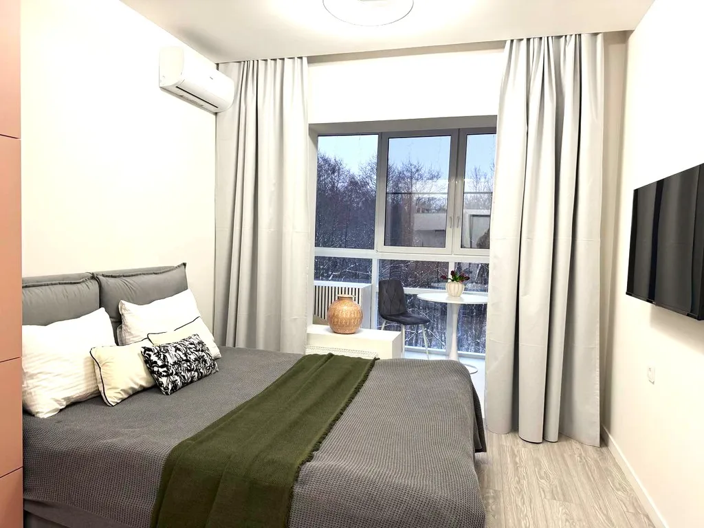 Студия с бассейном и сауной