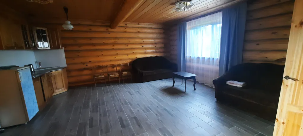 Новый деревянный дом в живописном месте