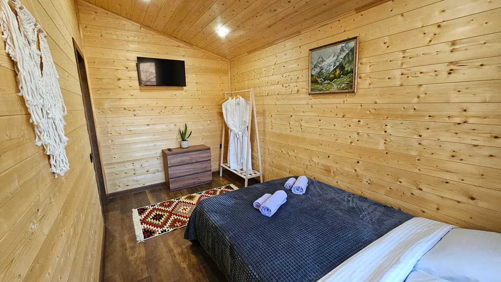 Дом с двумя спальнями и тёплым бассейном