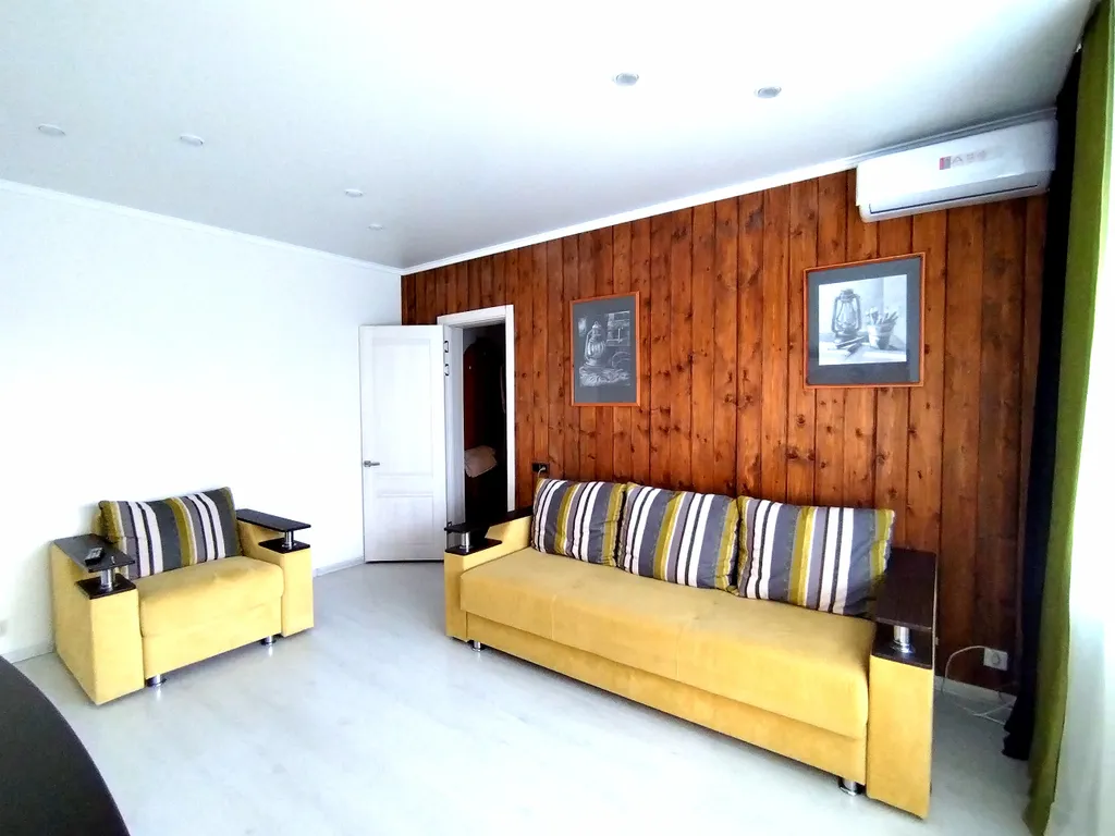 Уютнейшая квартира рядом с МНТК имени Фёдорова