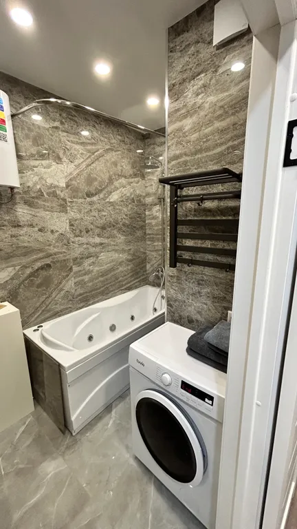 Дизайнерская студия с джакузи