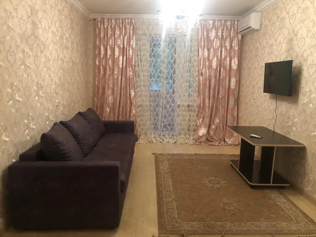 Уютная квартира со свежим ремонтом в центре — аренда посуточно в Махачкала