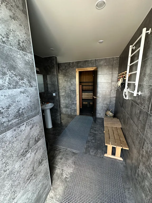 Дом на воде с баней