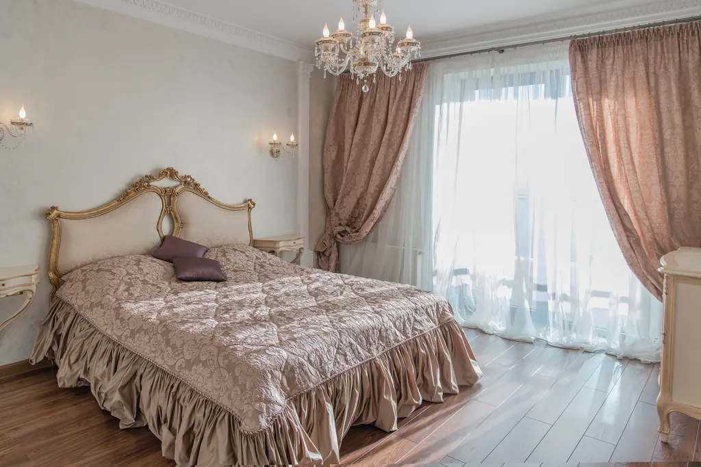 Трёхкомнатные апартаменты в центре с видом на море