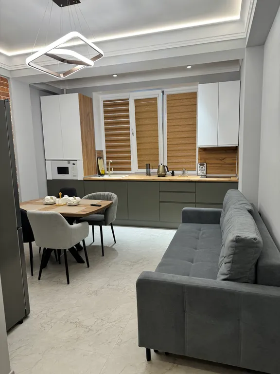 Новая квартира с дизайнерским ремонтом в центре города