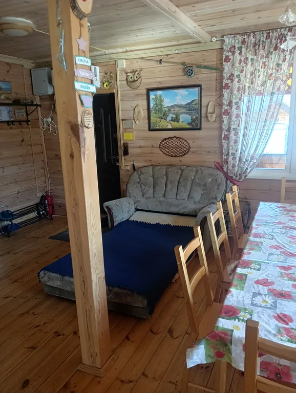 Домик на берегу Оки на территории сельской усадьбы Варежка