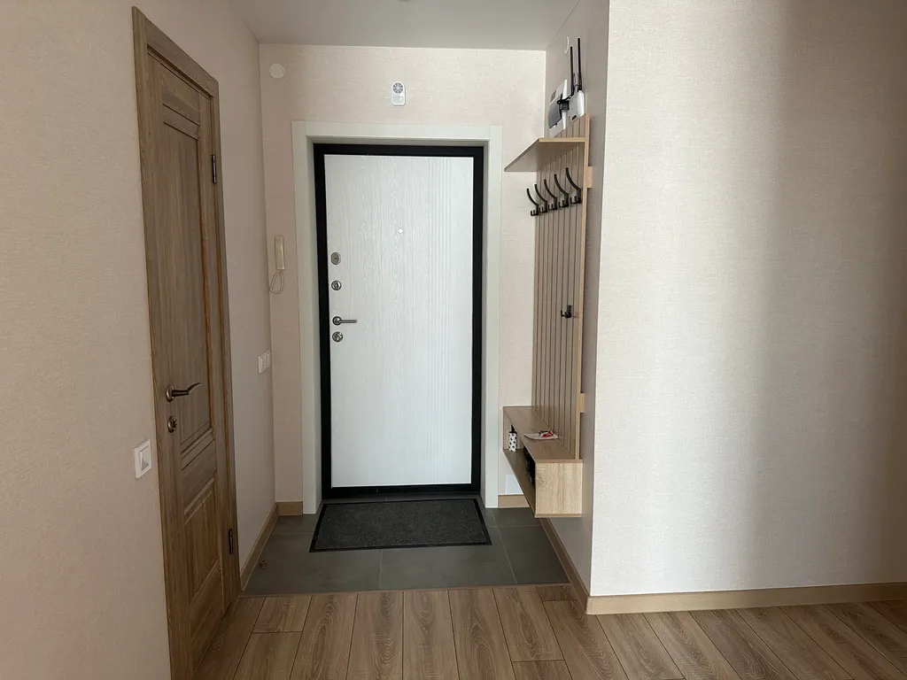 Светлая квартира в 8 минутах езды до центра