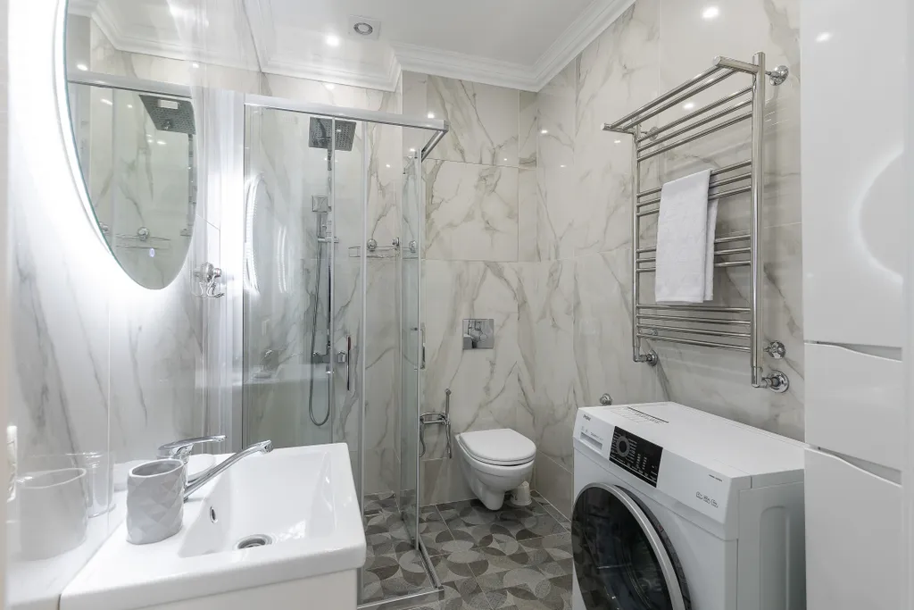 Апартамент с большой террасой и бассейнами на территории