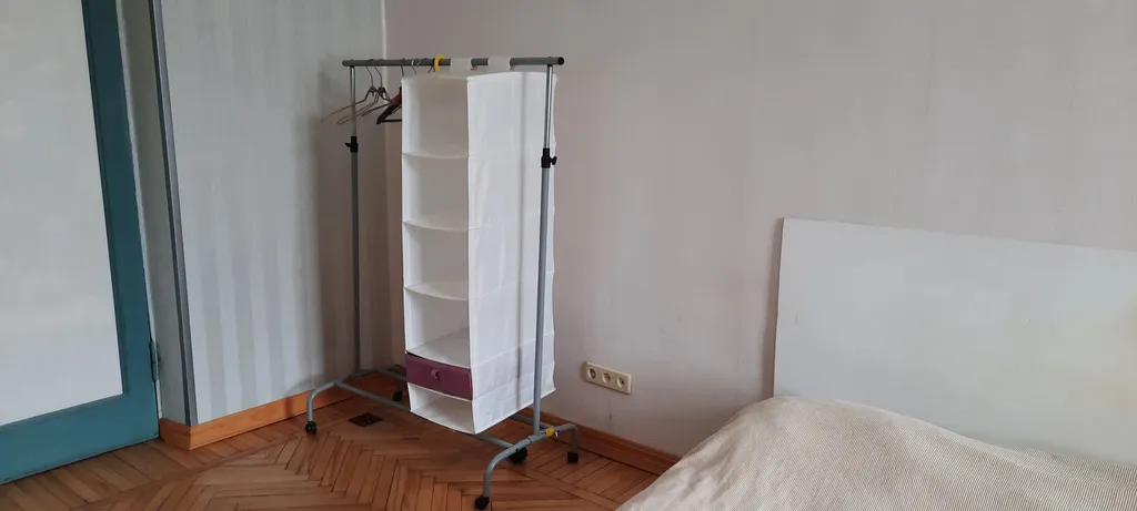 Просторная комната в винтажной квартире