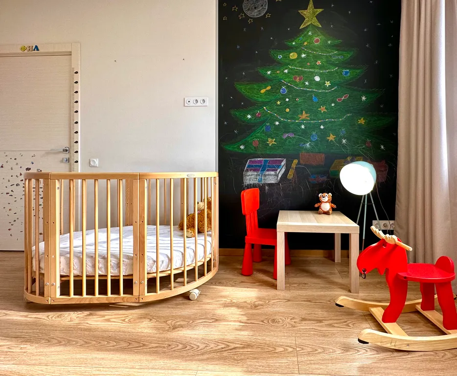 Трёхкомнатная семейная квартира с детской комнатой