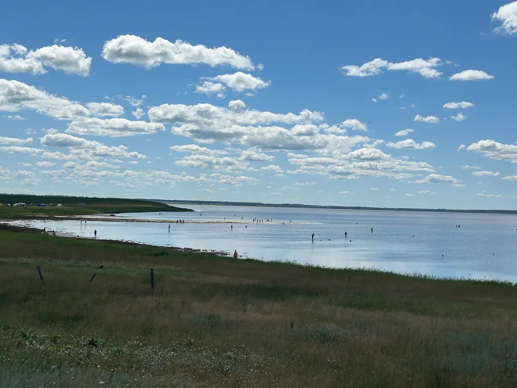 Жилье на озере Медвежьем