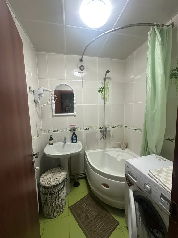 Дом с бассейном и сауной рядом с морем