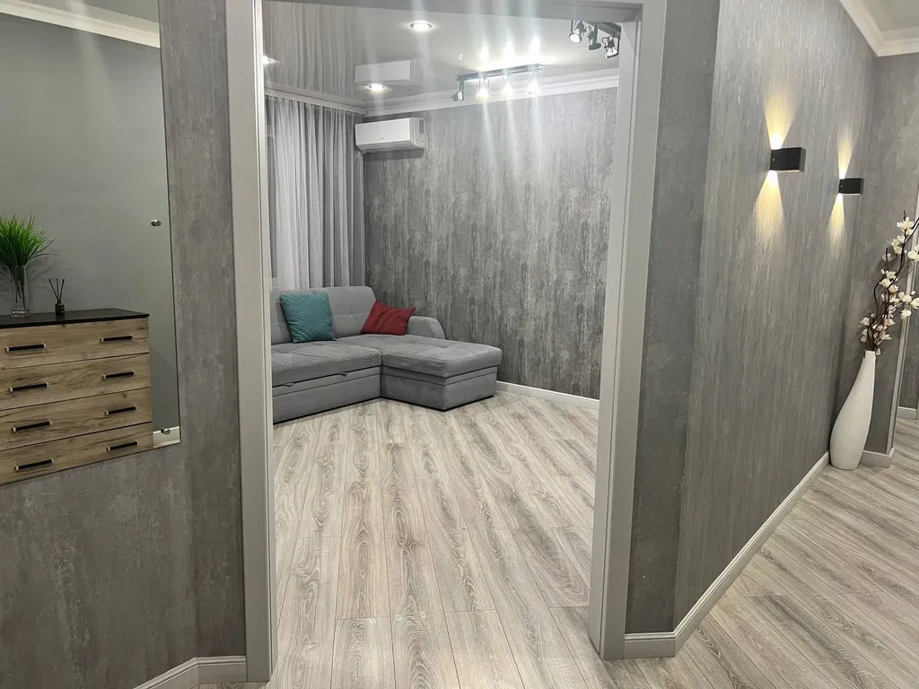 3-комнатная квартира возле Онкологии