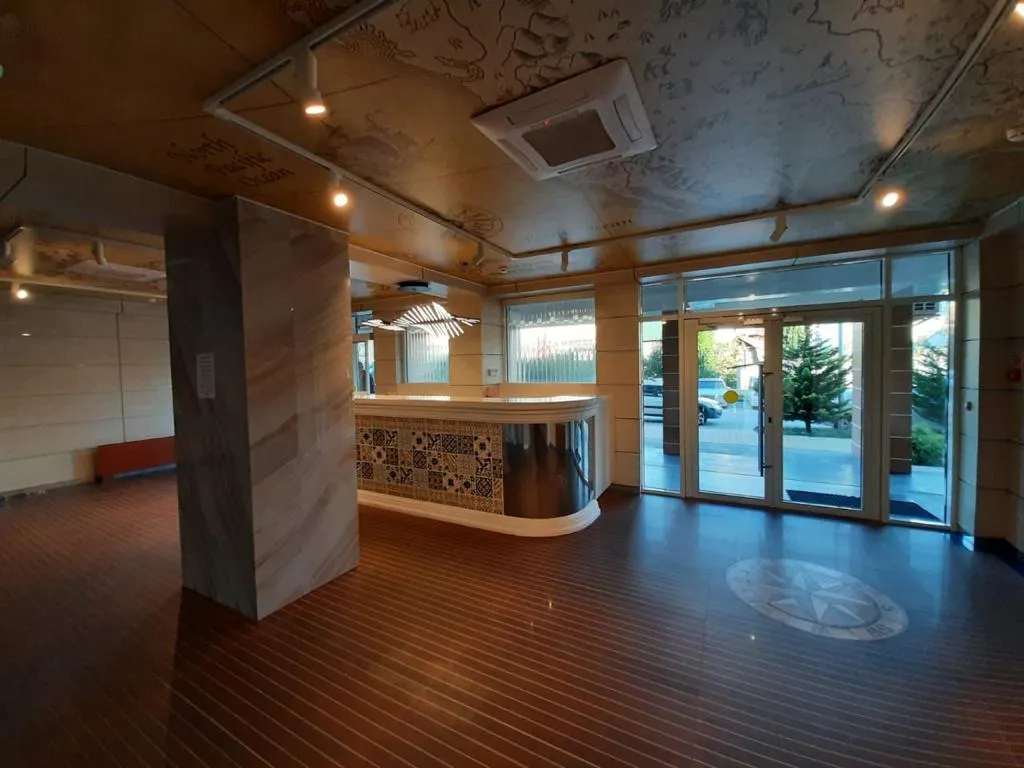 Квартира с двумя открытыми балконами и видом на море