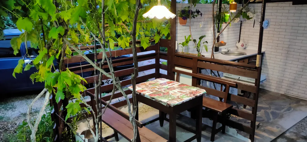 Часть дома с отдельным входом и парковкой для авто