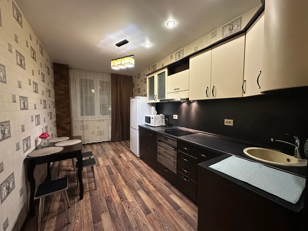 Квартира Уютная квартира напротив трц планета — Красноярск