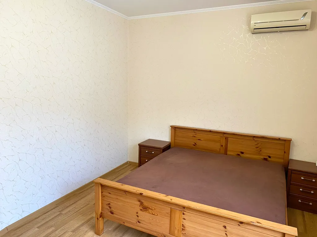 Этаж в доме со своим двором близко к морю