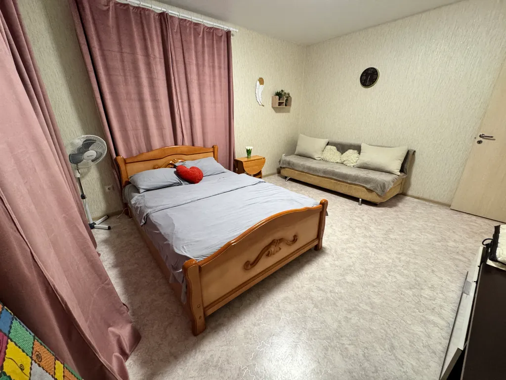 Просторная квартира с видом на озеро и парк