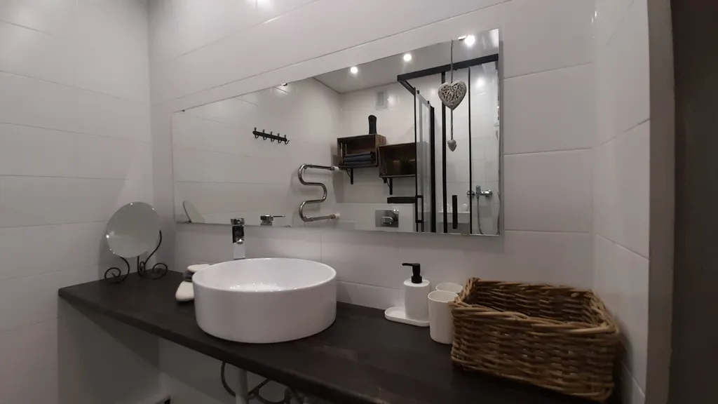 Современная студия на Авиаторов