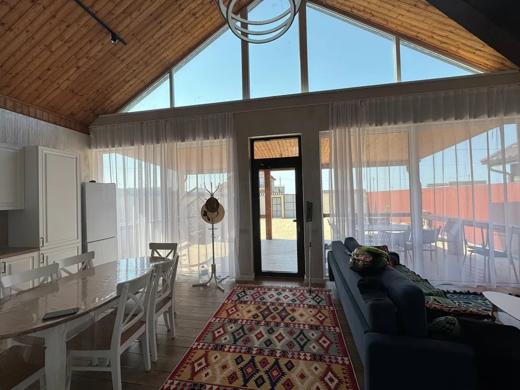 Дом коттедж на берегу Каспийского моря