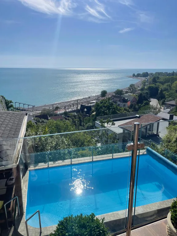 Дом с  бассейном, финской сауной, джакузи и шикарным видом на море