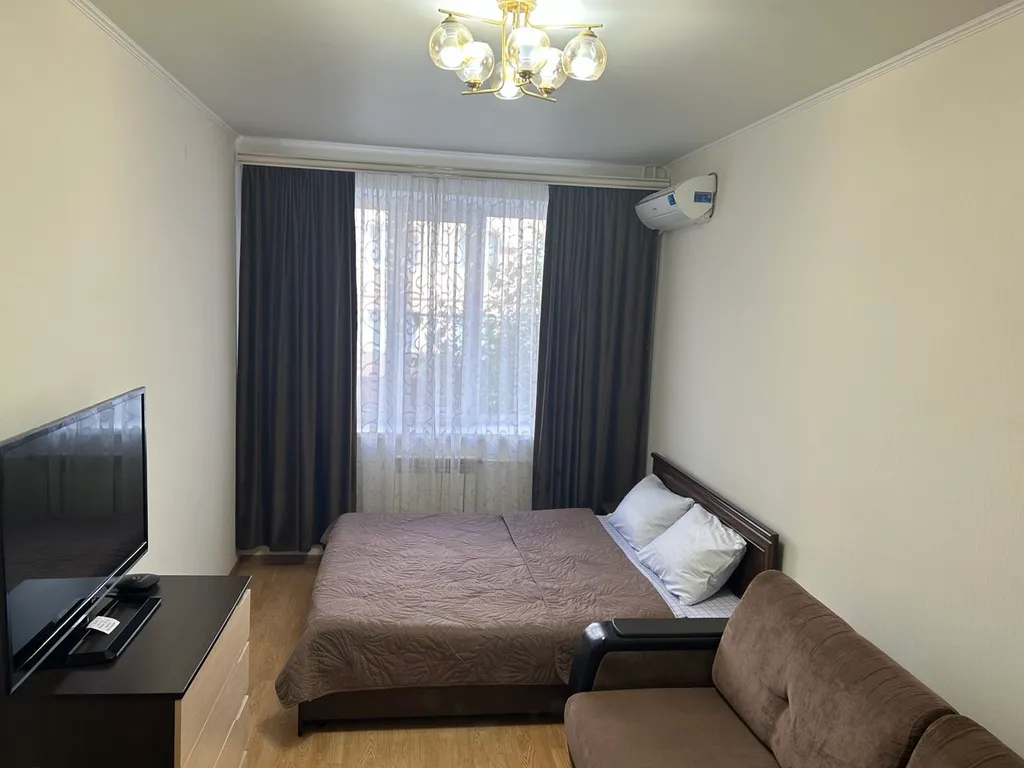 Уютная, просторная квартира в центре города — аренда посуточно в Минеральные Воды