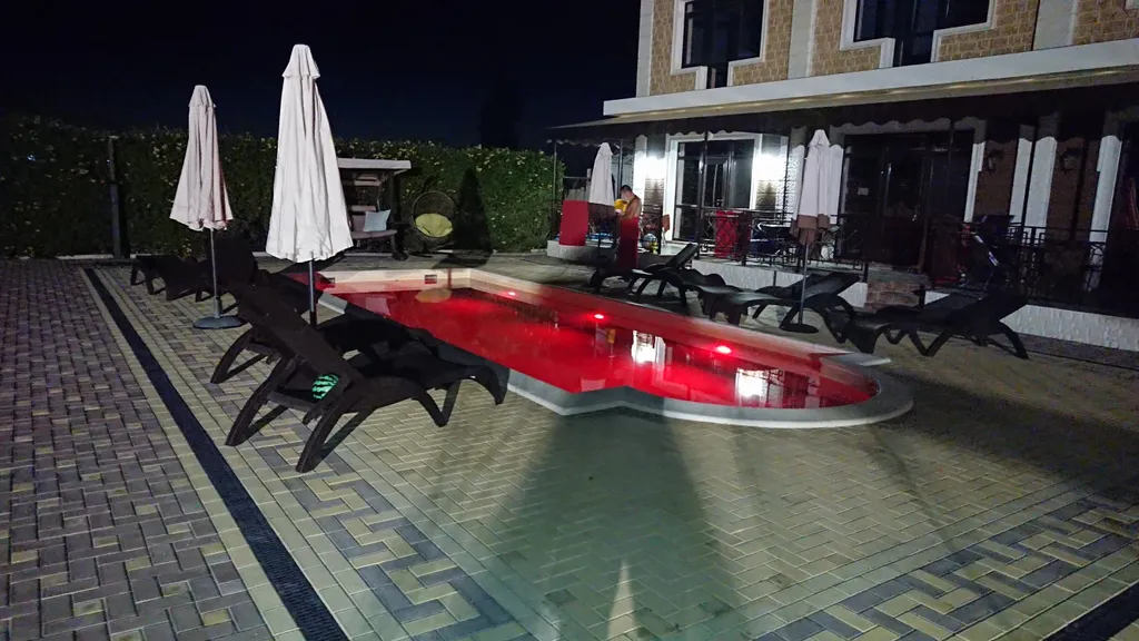 Апартаменты с видом на бассейн