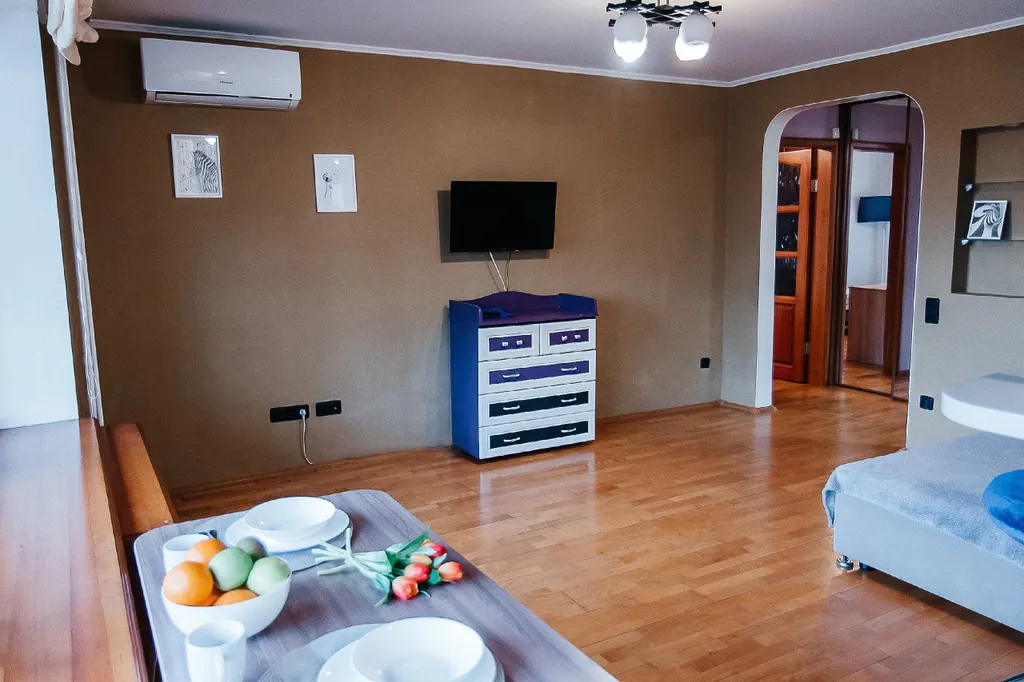 Двухкомнатная квартира в центре — аренда посуточно в Тюмень