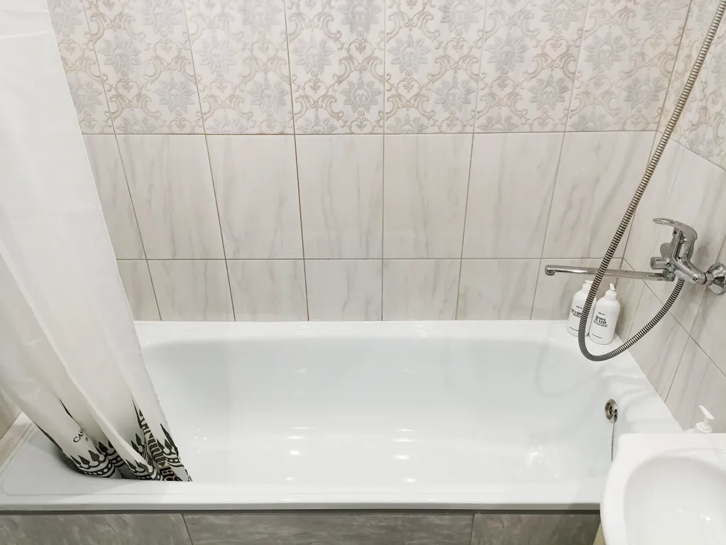 Стильная просторная квартира с модными кроликами в Орбите