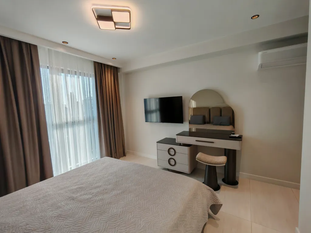 Квартира 2+1 в Azura World c видом на бассейн и аквапарком