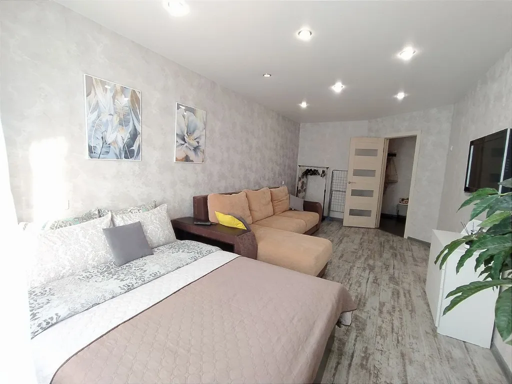 Квартира Просторная однокомнатная квартира с лоджией — Ярославль