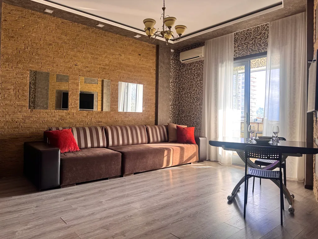 Красивая квартира с видом на море