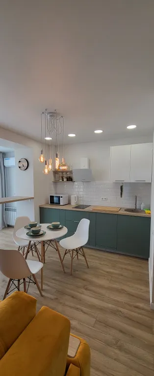 Квартира Апартаменты в самом центре рядом с вокзалом с охраняемой парковкой — аренда посуточно в Волгоград