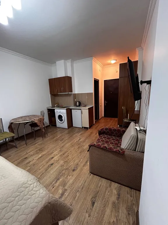 Просторная студия с двумя балконами на море и горы