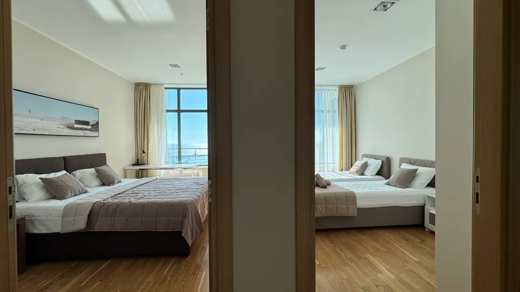 Апартамент 3-х спальный с балконами и панорамой моря