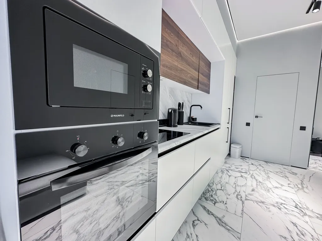 Двухуровневые апартаменты с прямым выходом к бассейну и у моря