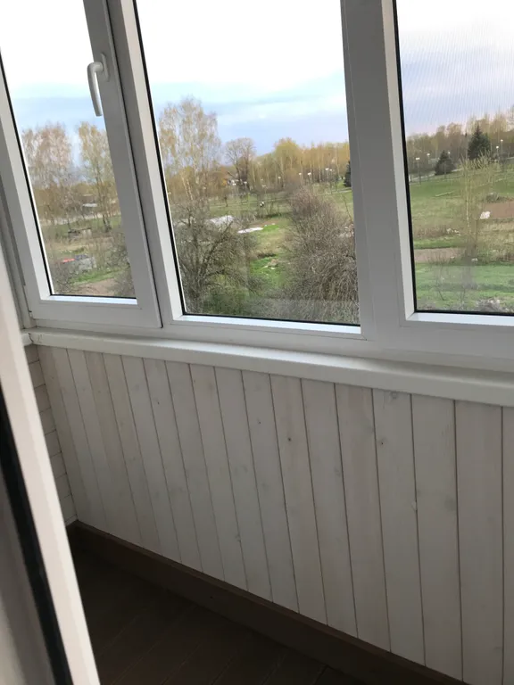 Квартира с зелёной гостиной